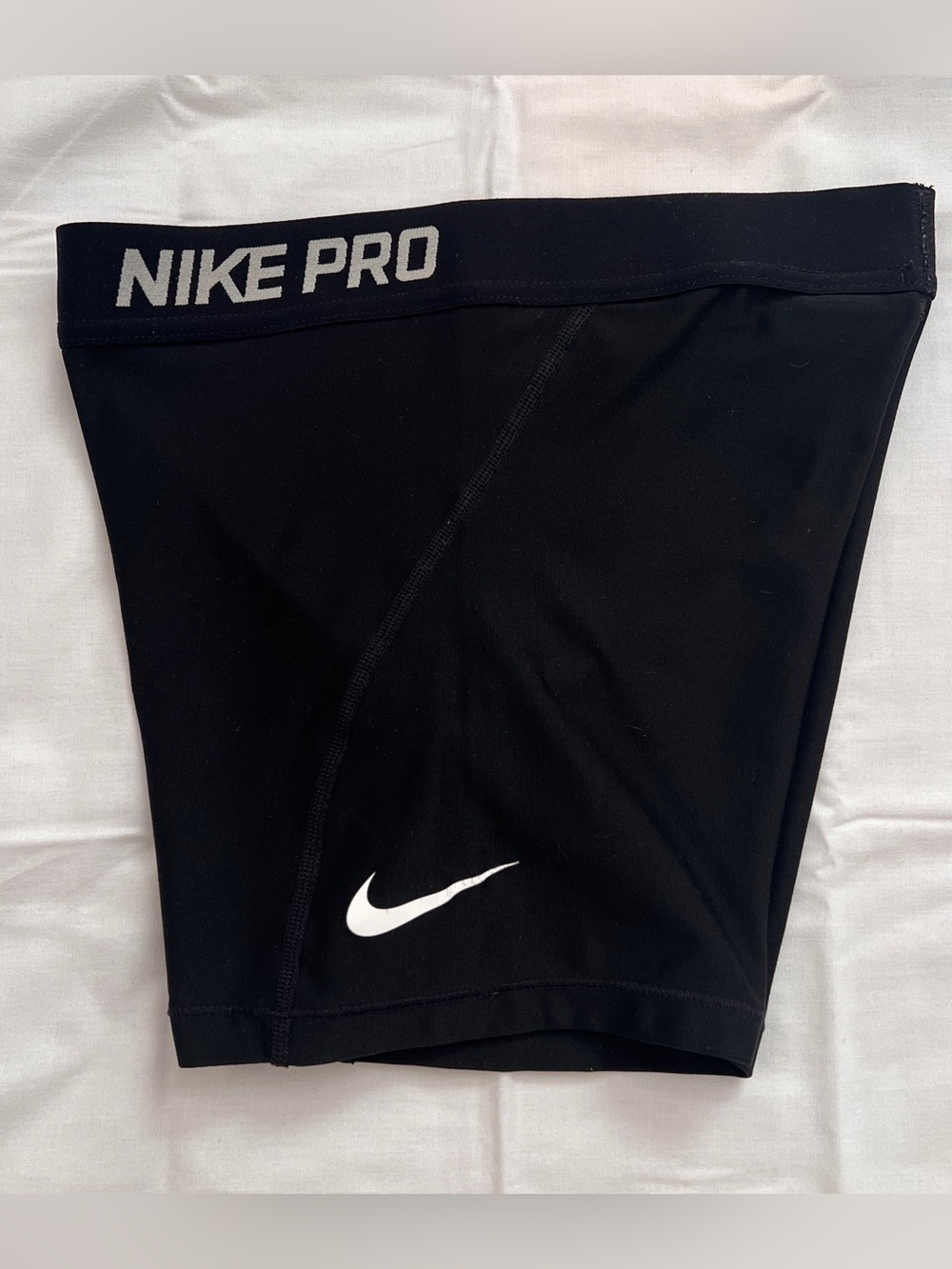 Girl’s Nike Pro Shorts in Black size Large